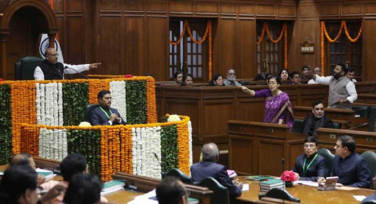 आतिशी समेत 14 विधायक पूरे दिन के लिए सदन से निलंबित, अंबेडकर मामले पर कर रहे थे हंगामा